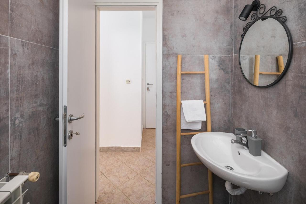Martina Guest House Πόρετς Εξωτερικό φωτογραφία